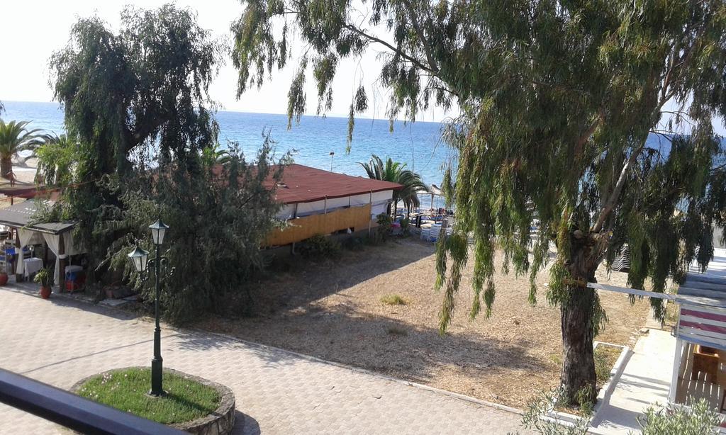 Seaside Studios Паралия-Дионисиу Экстерьер фото